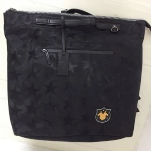 Backpacks bil-but tal-iPad tal-laptop